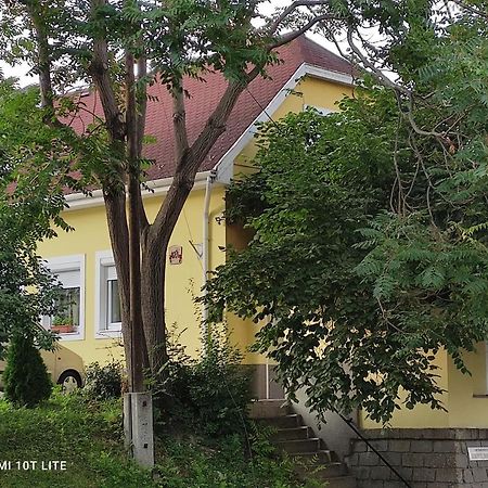 Szitakoeto Apartman Eger Exterior photo
